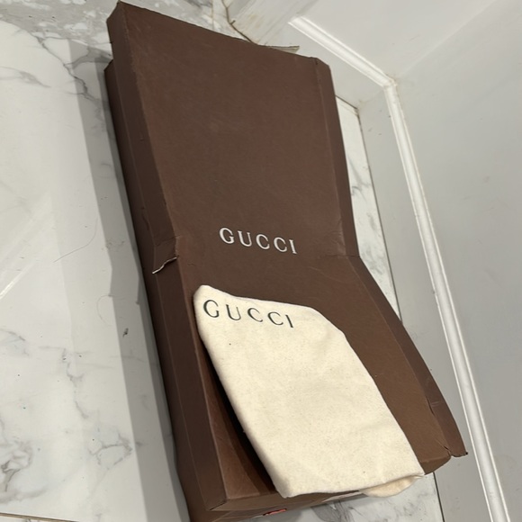 Suede Gucci Boots - worn only once - size 38 - Picture 9 of 9